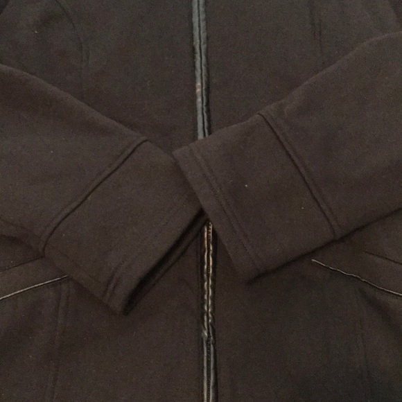 Jacket - Picture 3 of 4